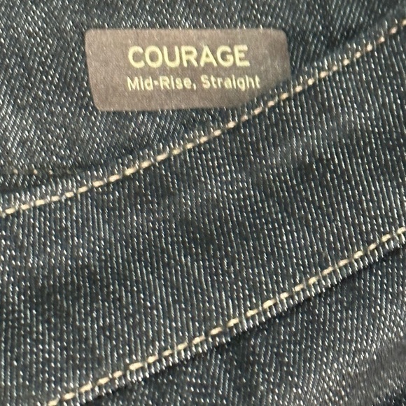 34 Heritage Darkwash Jeans Size 28x34 - Picture 4 of 10